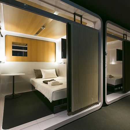 First Cabin Hanshin Nishiumeda Osaka Exteriör bild