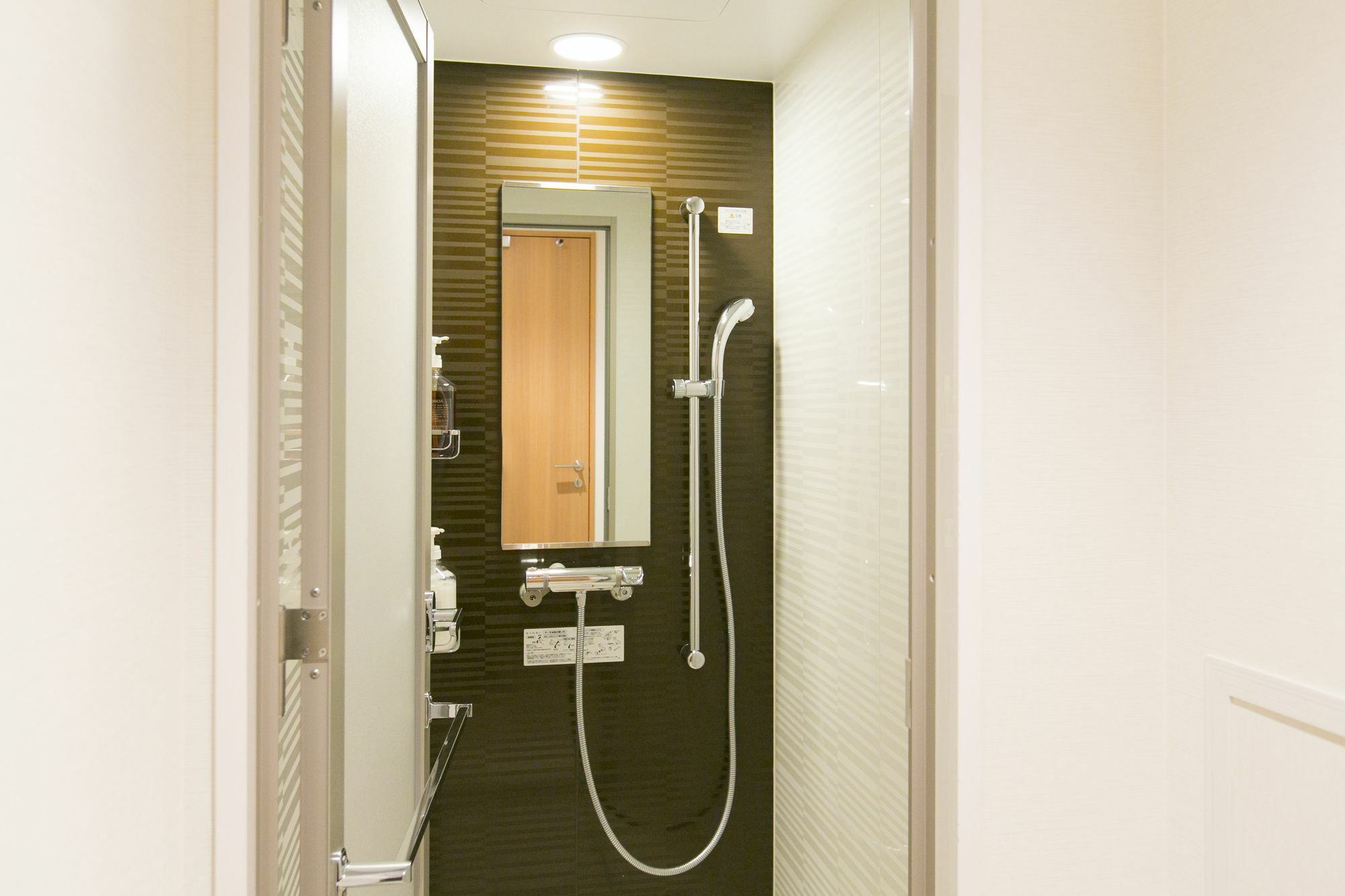 First Cabin Hanshin Nishiumeda Osaka Exteriör bild