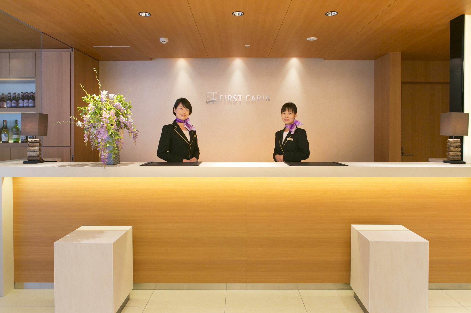 First Cabin Hanshin Nishiumeda Osaka Exteriör bild