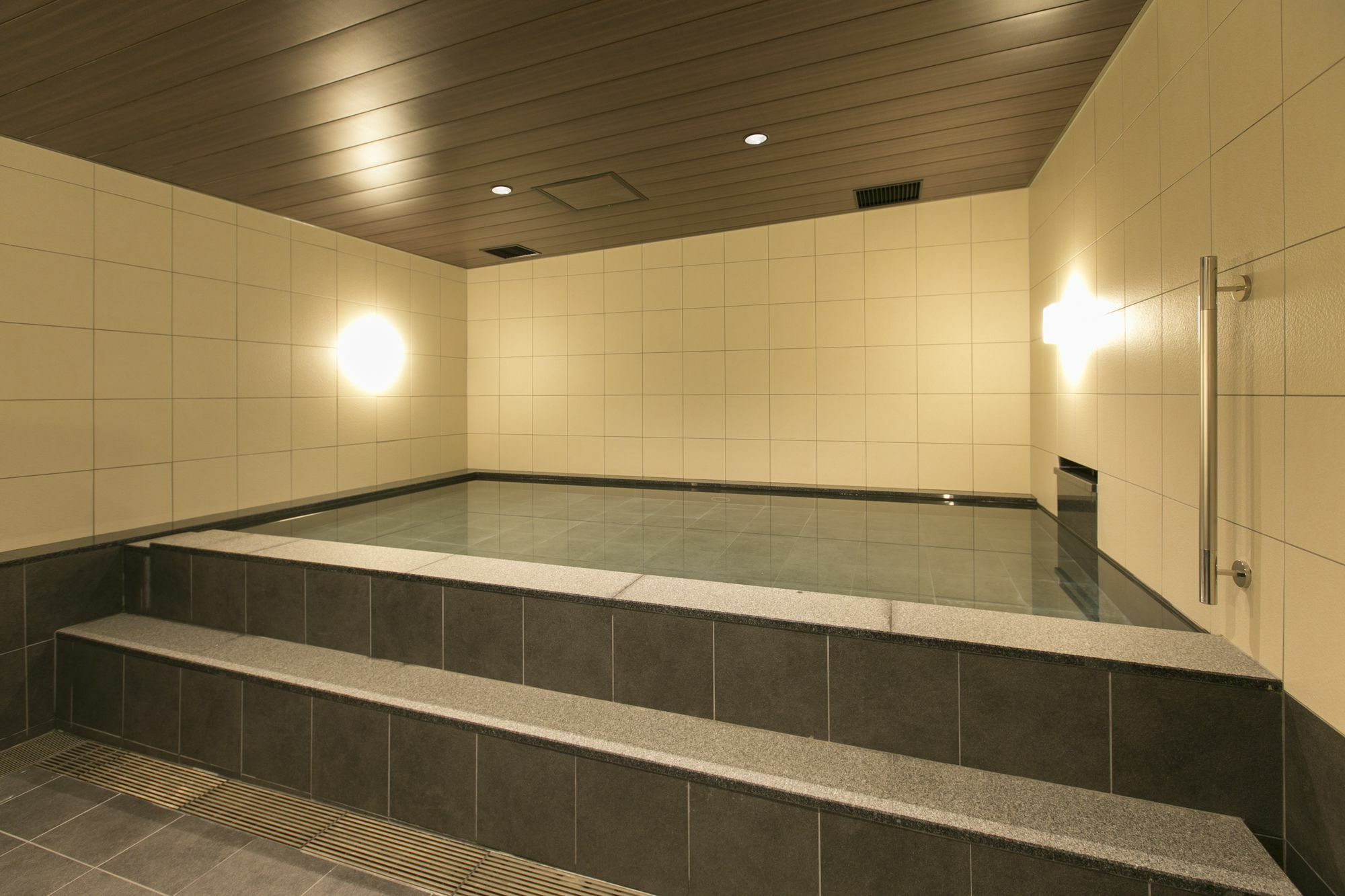 First Cabin Hanshin Nishiumeda Osaka Exteriör bild